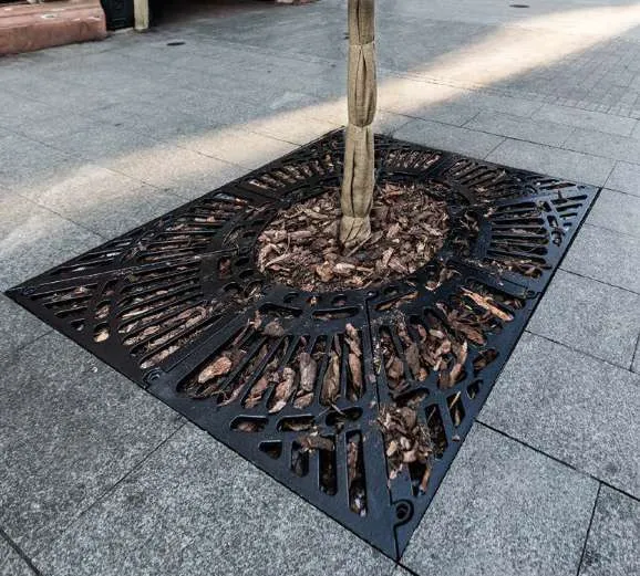 Grille d’arbre en fonte — Grille d’arbre en fonte